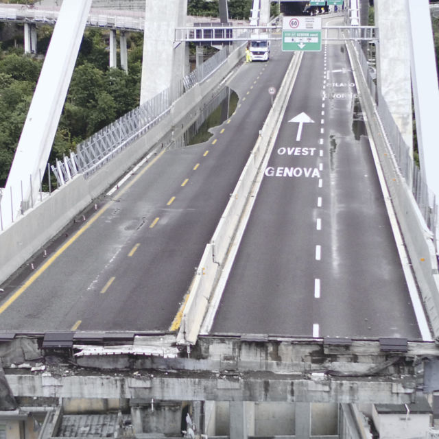 A genovai hídomlás