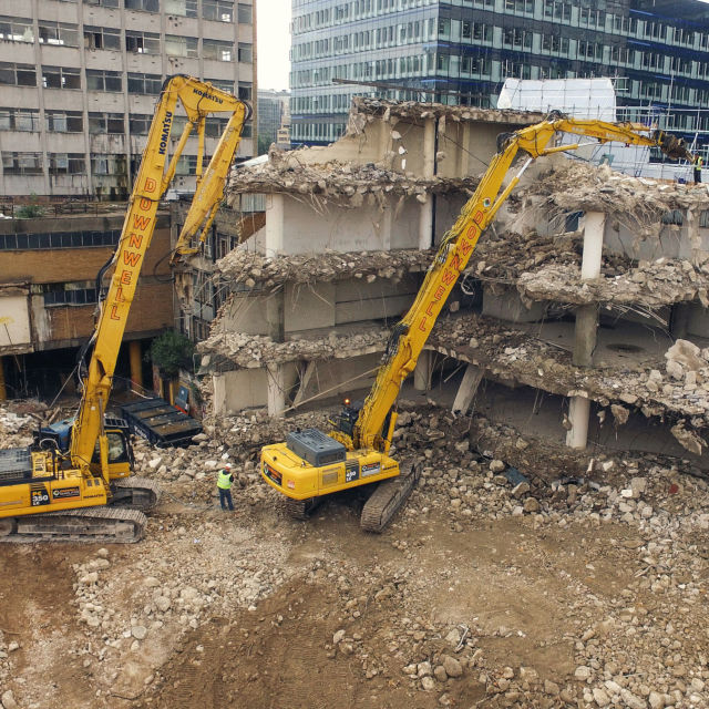 Demolatorii