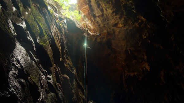 HARİKALARLA DOLU BİR DÜNYAYA ADIM AT