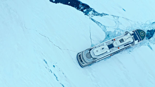 Jättimäiset rakennusurakat: jääristeilijä