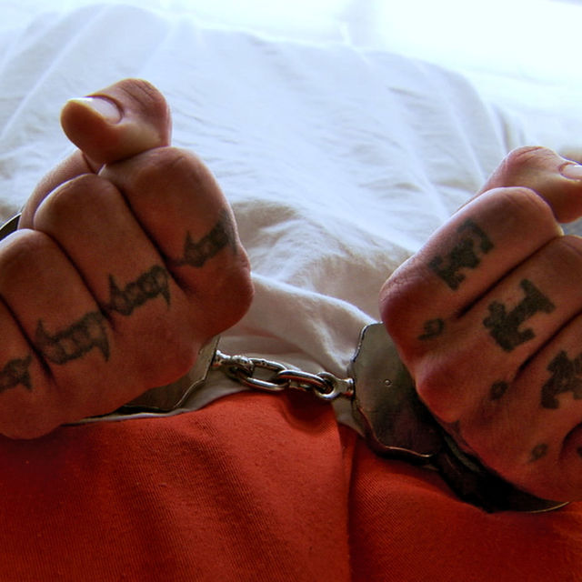 Δύσκολες Στιγμές στη Φυλακή: Στην Απομόνωση