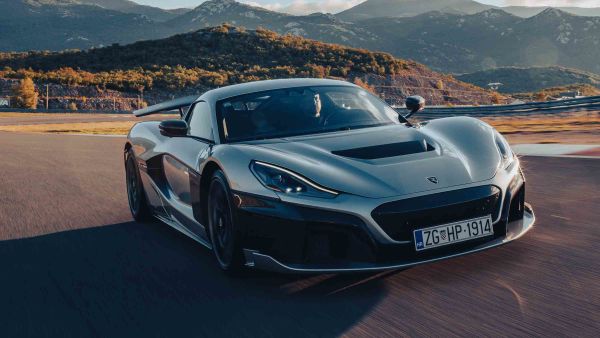 מכוניות העל 2