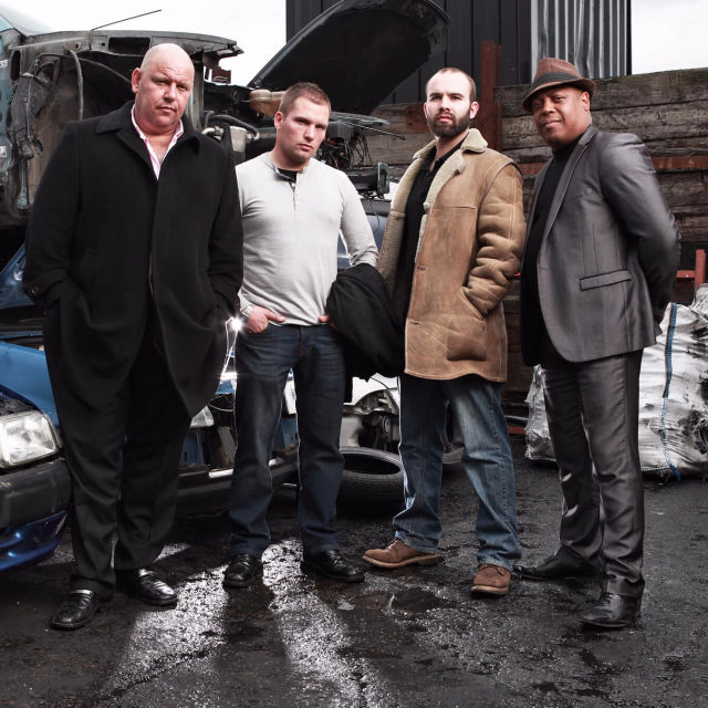 Striptease piesă cu piesă