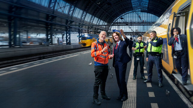 7/24: Amsterdam Tren İstasyonu