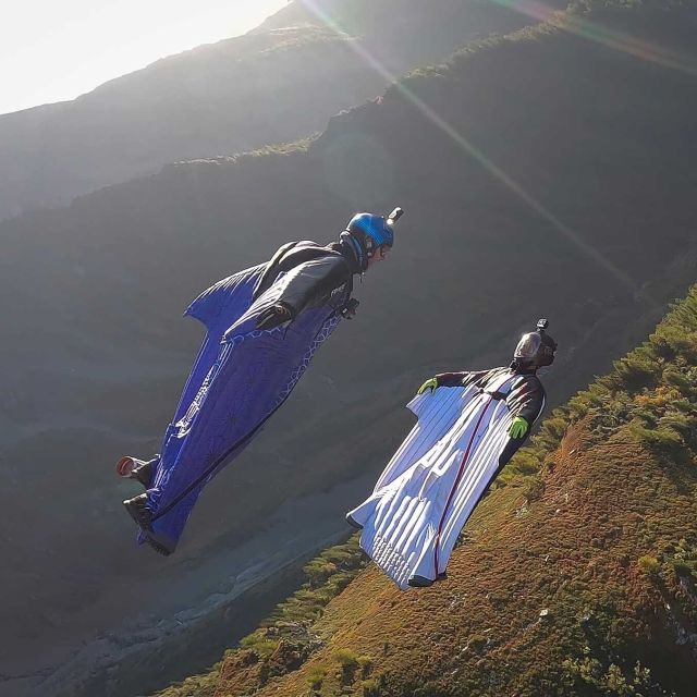 FLY